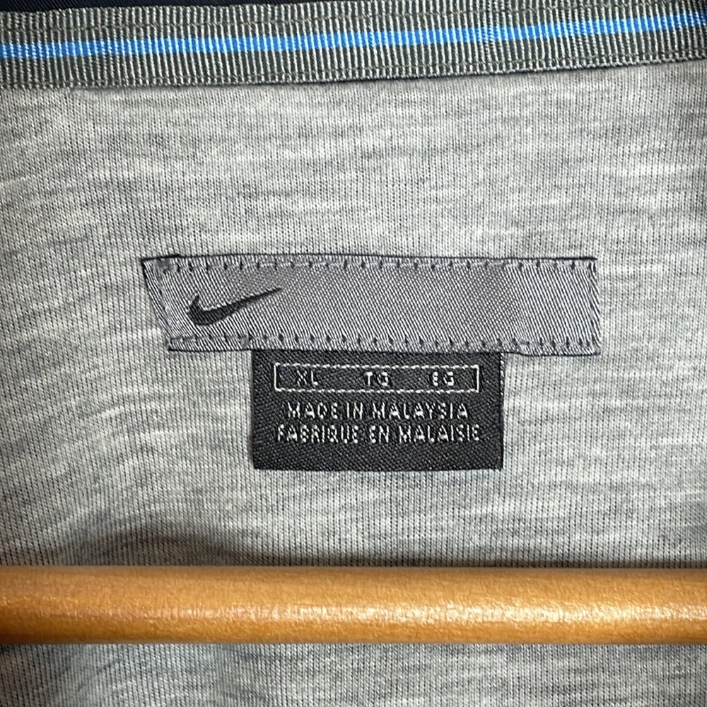 Nike Vintage Windbreaker - Picture 3 of 12